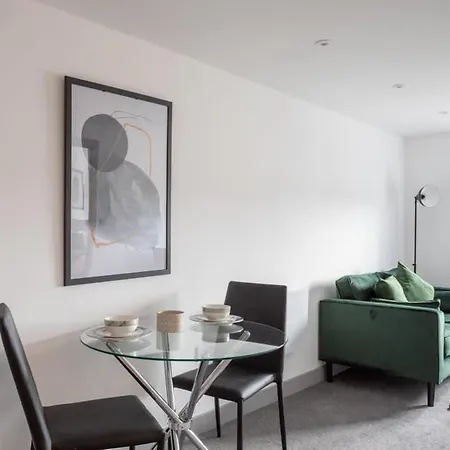 Апартаменты Cosy & Modern 1 Bed Лидс