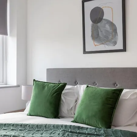 Cosy & Modern 1 Bed Лидс