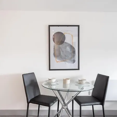 Cosy & Modern 1 Bed *