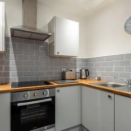 Cosy & Modern 1 Bed Leeds (West Yorkshire)
