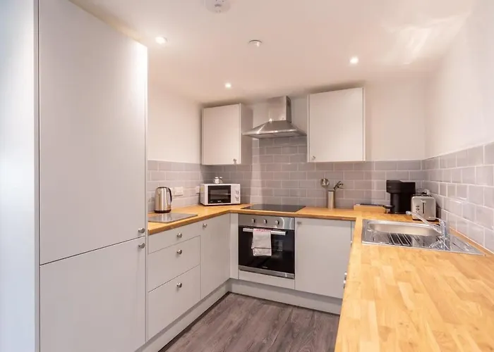 Cosy & Modern 1 Bed Apartment *